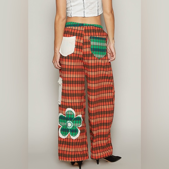 POL Red and Green Wide Leg Pants - Picture 5 of 6